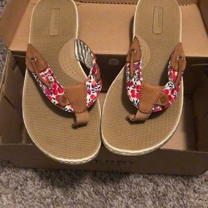 Sperry flip flops